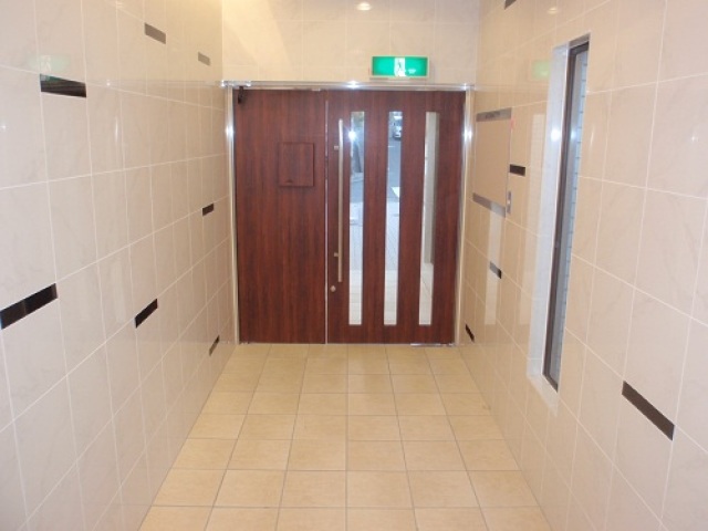 エントランス内側